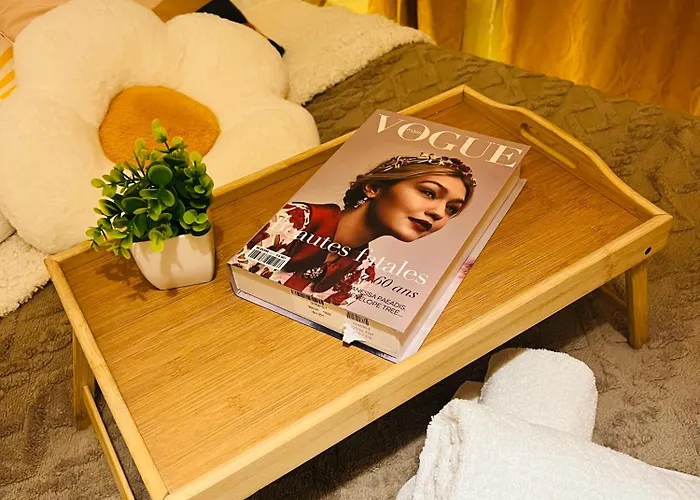 Bohemian-inspired Cozy Staycation At Mckinely Hills, Bgc Hotel